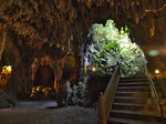 06ent3_g_t_hutenma_cave.jpg