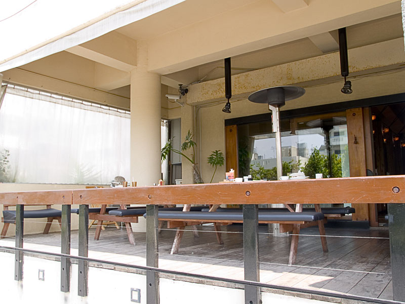 terrace_hino.jpg